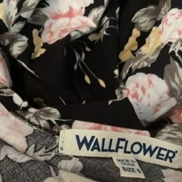 NWT Wallflower Floral Slip Spaghetti Strap V-Neck Ruffle Hem Mini Dress S - Picture 3 of 14